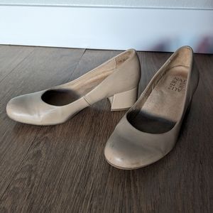 Naturalizer Donelle pumps